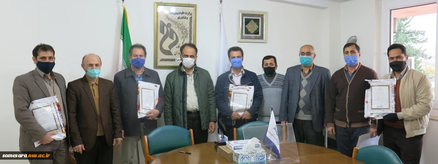 اهدای جوایز و تقدیر از نفرات برتر مسابقات تربیت بدنی کارکنان دانشکده 2